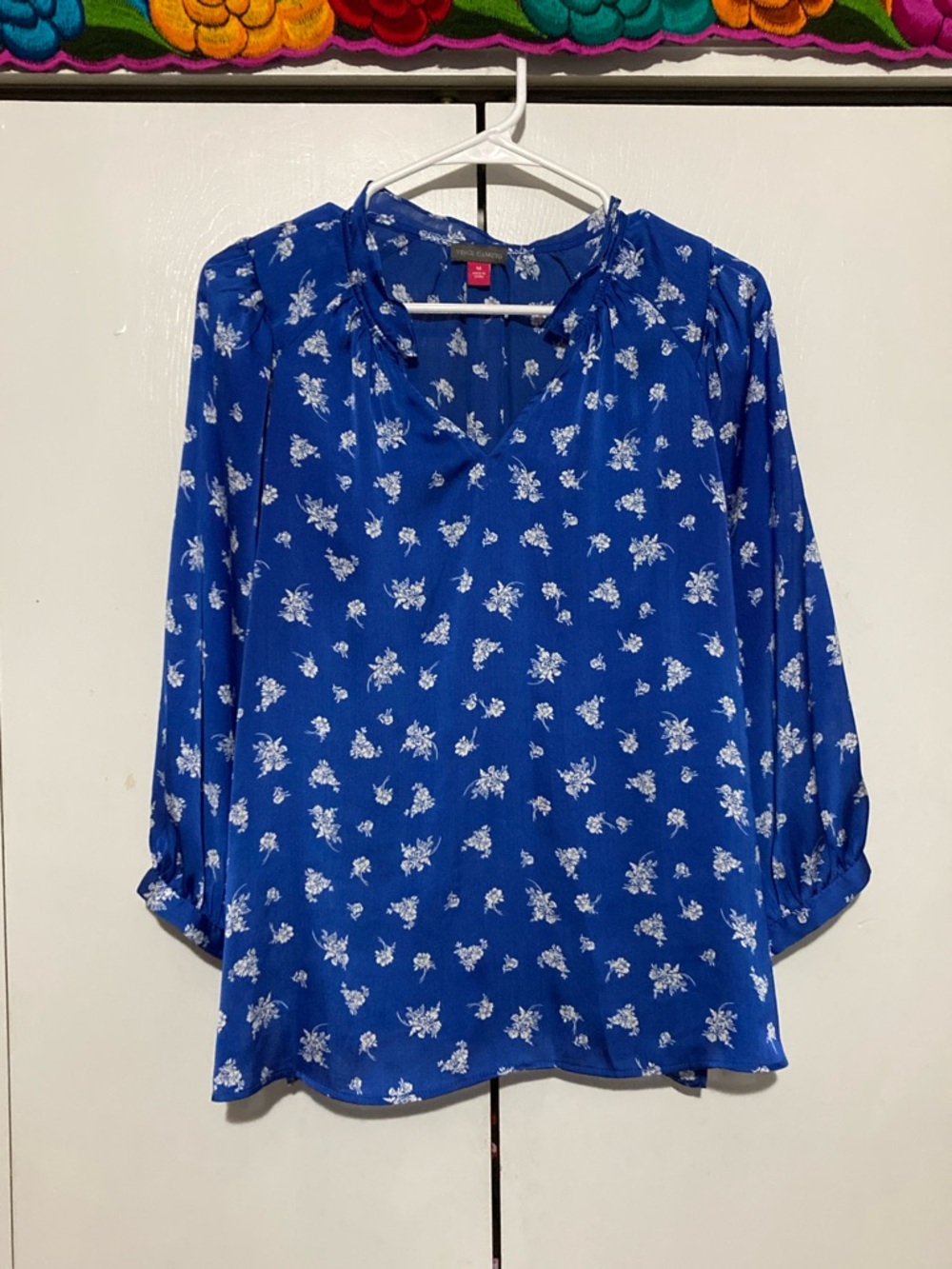 Vince Camuto Medium Royal Blue Bohemian Print Floral V-Neck Peasant Blouse EUC